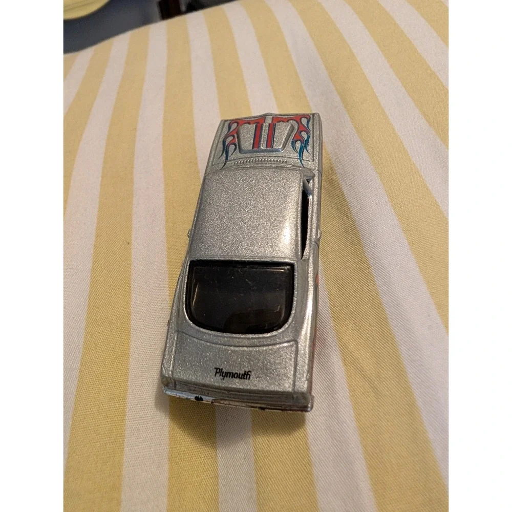 Hot Wheels Chrysler Plymouth Hemi Cuda Diecast Car Toy 3